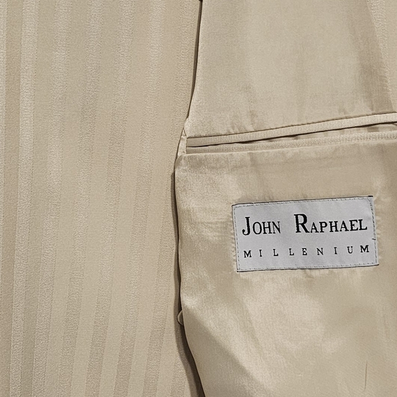50L cream color 3/4 John Raphael Millennium suit. - Picture 2 of 2